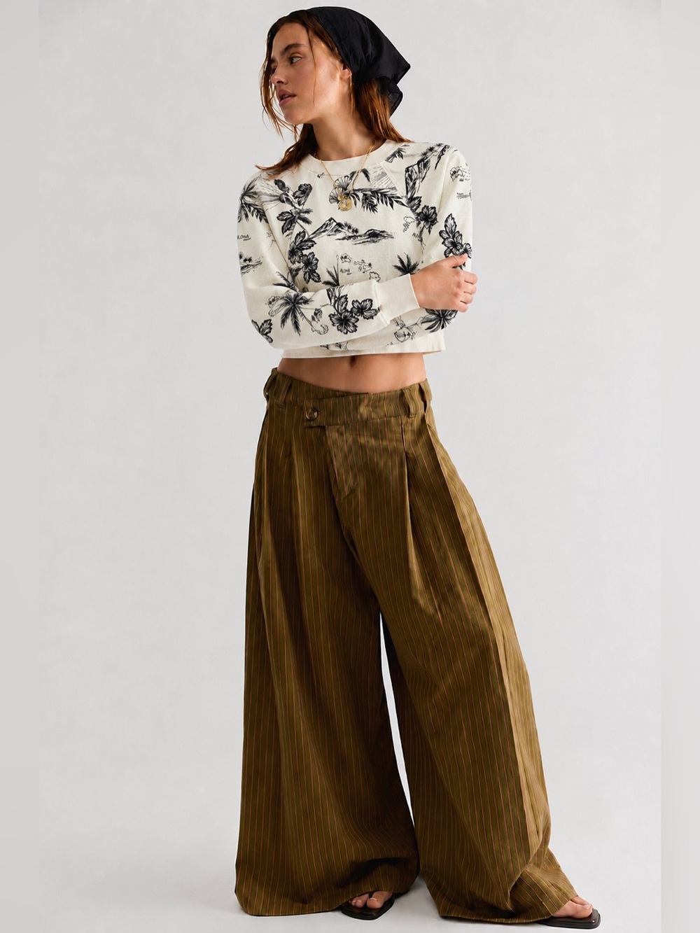 Rare Free People Aloha Crop Crewneck